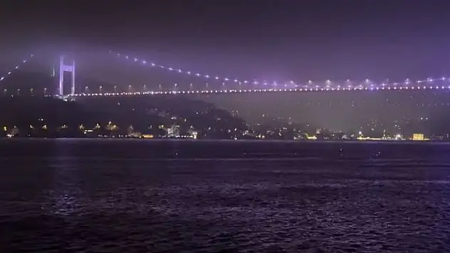 İstanbul'da sis nedeniyle boğaz trafiği askıya alındı