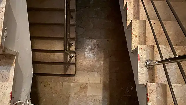 Apartman boşluğuna düşen lise öğrencisi, hayatını kaybetti