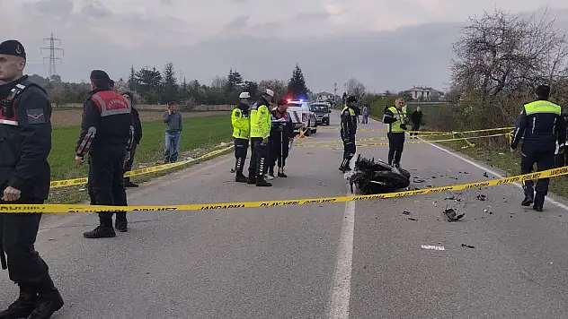 Traktör ile motosiklet çarpıştı: 1 ölü, 1 yaralı