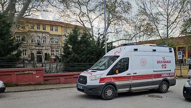 14 yaşındaki kız, okul bahçesinde ölü bulundu