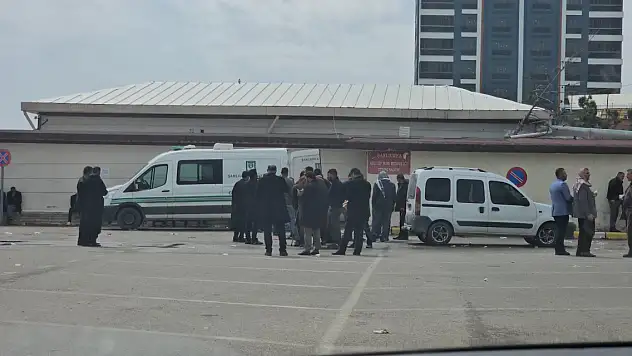 Tartıştığı eşini 15 bıçak darbesiyle öldürdü