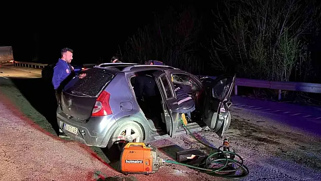 Otomobil tıra arkadan çarptı: 1 ölü