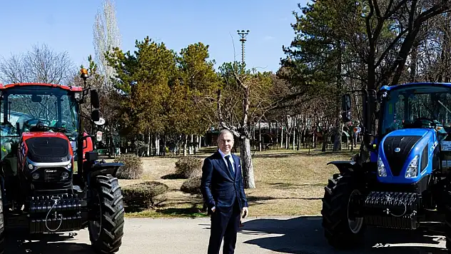 Traktör devi Konya'da en yeni ürünlerini çiftçilerin beğenisine sundu