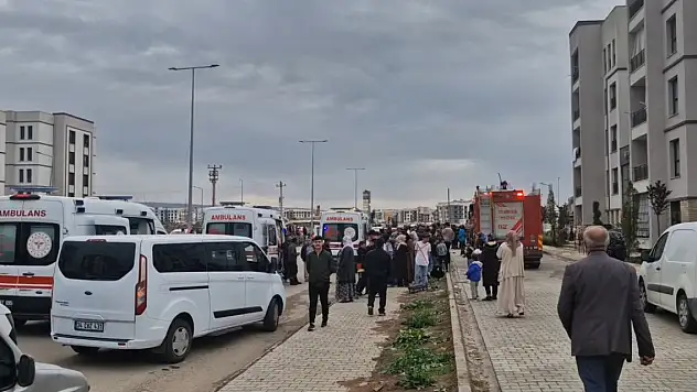 Diyarbakır'da apartman yangını 5 kişi dumandan etkilendi