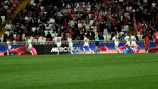 Kadın A Milli Futbol Takımı, Slovenya'ya 1-0 yenildi