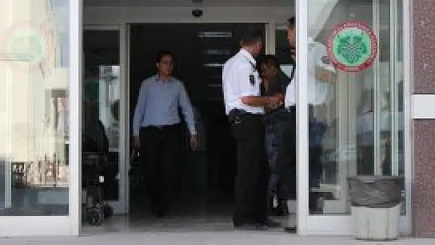 Firari asker kaçamadan yakalandı