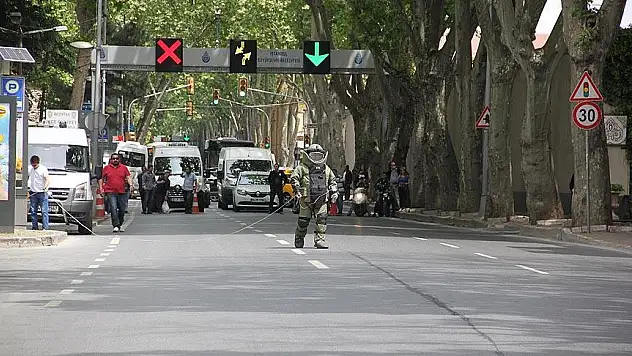 Şüpheli çantada patlama oldu