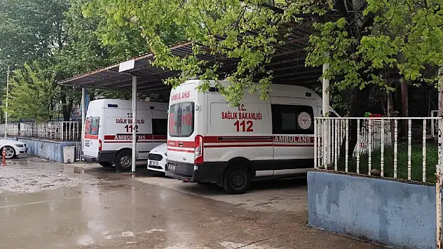 Düğüne giden ailenin otomobili şarampole devrildi 4 yaşındaki Ceren öldü