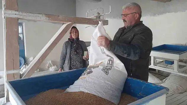 Konya'da su değirmenciliğini yaşatmaya çalışıyor