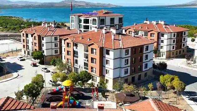 Bakan Kurum: TOKİ ile Malatya Kale'de kale gibi konutlar yaptık