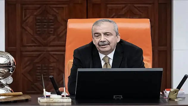 Sırrı Süreyya Önder kalp rahatsızlığı geçirdi... Son durumu