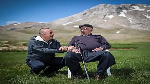 Eski Dışişleri Bakanı Mevlüt Çavuşoğlu'nun acı günü