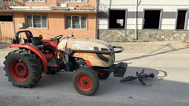 Traktörün çarptığı bisikletli çocuk yaralandı