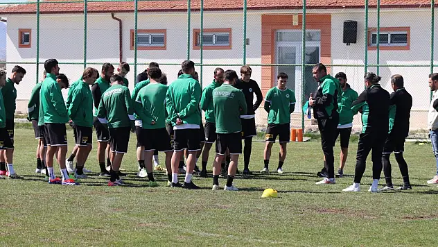1922 Konyaspor karar maçında!
