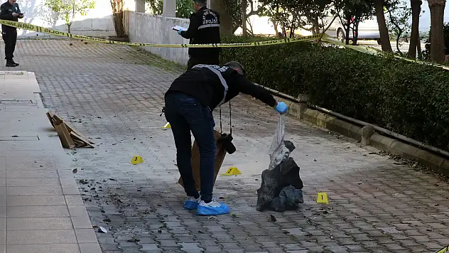 Eski eşini yakarak öldüren sanık, duruşma öncesi hayatını kaybetti