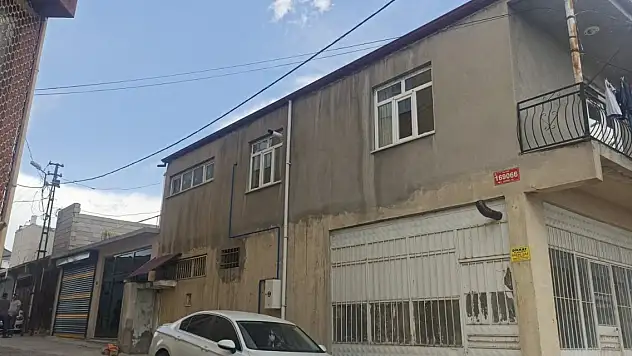 Konya'da hırsız, ev taksiti için biriktirilen bir miktar altın ve parayı çaldı