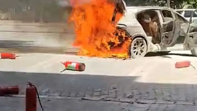 Konya'da otomobil alevlere teslim oldu! O anlar kayıtta