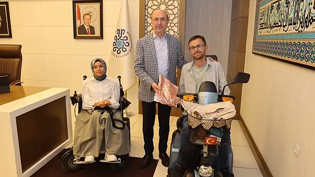 Pekyatırmacı gençleri makamında ağırladı