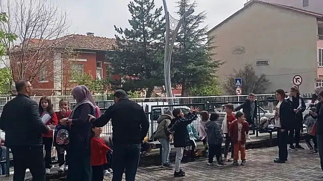 Son Dakika! Kütahya'da okullar tatil edildi