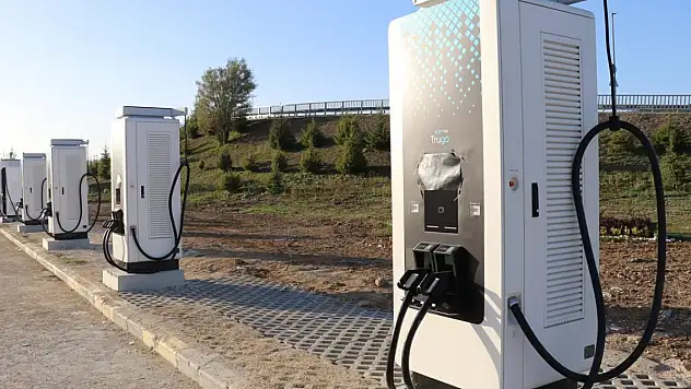 Elektrikli araç şarj soket sayısı martta arttı