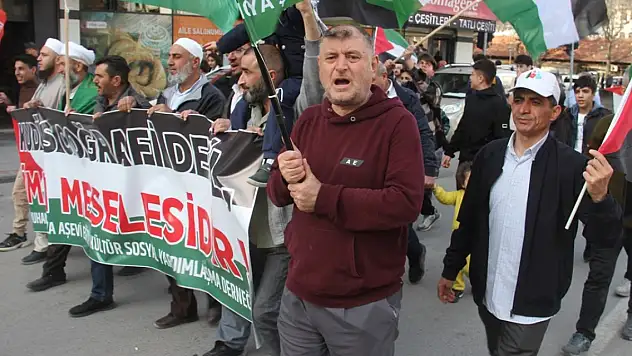 Konya'nın ilçesi Gazze için sokağa döküldü