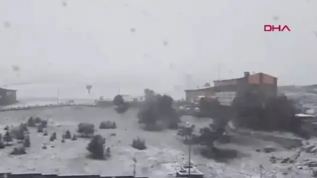 Nisan sonu kar yağışı etkili oldu