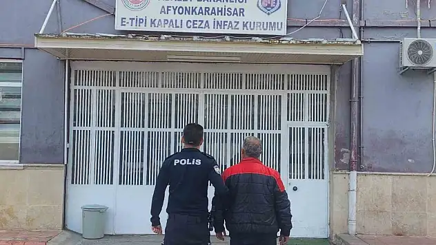 Muayene için gitti, televizyon çaldı