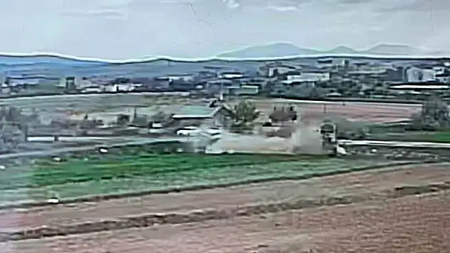 Kavşakta bekleyen aracı sollarken kaza yaptı: 1 ölü, 3 yaralı