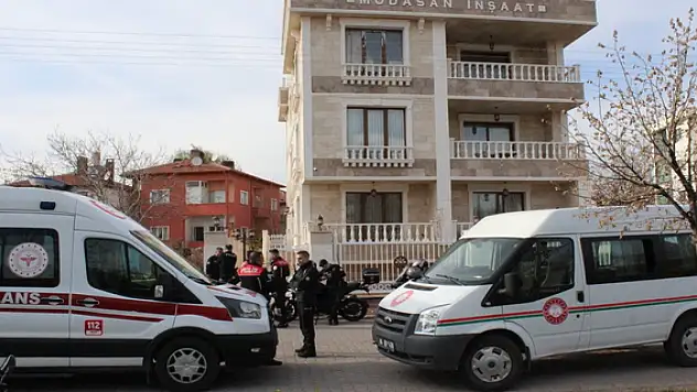 Oğlunu odaya kilitledi, eşini öldürüp intihar etti