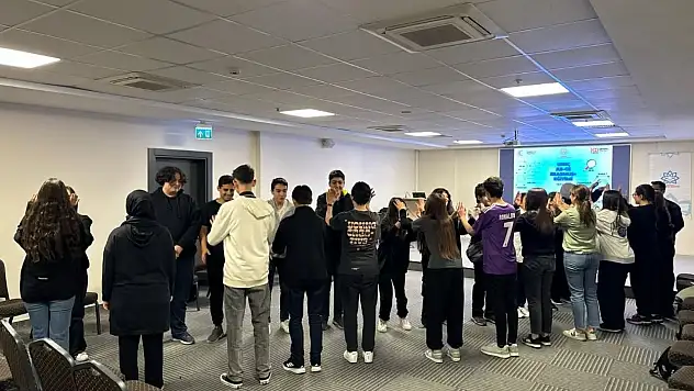 Konya'daki bu liseliler farklı