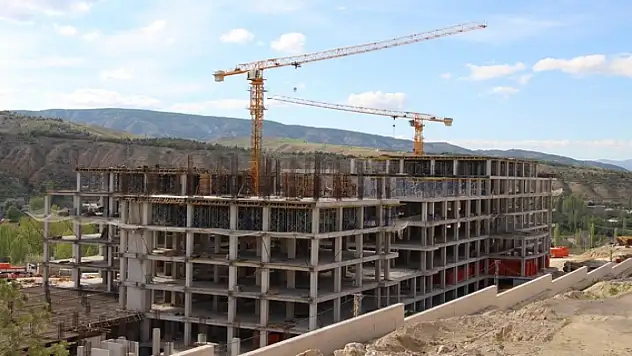 Vinçten düşen işçi yaşamını yitirdi