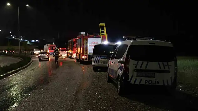 Babasından kaçırdığı araçla dereye uçtu