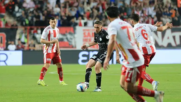 Konyasporlu Melih İbrahimoğlu'ndan kötü haber!