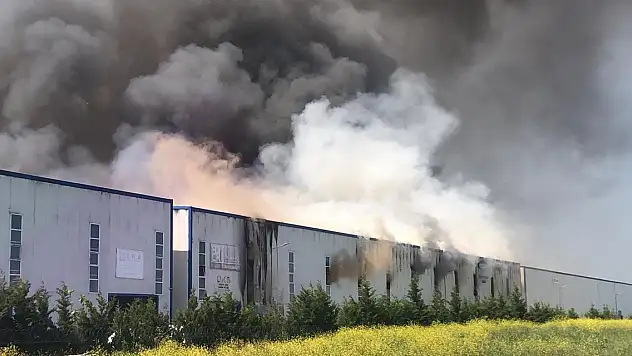 Kauçuk ve kalıp fabrikasında yangın!