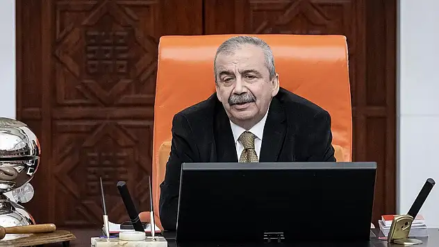 Sırrı Süreyya Önder'in aracına düzenek yerleştirildiği tespit edildi