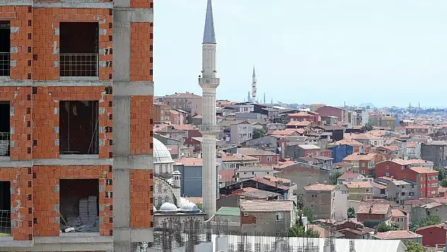 'Yarısı Bizden' kampanyası ile konutlar dönüşmeye devam ediyor