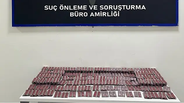 Bir gelecek daha karardı! 17 yaşında binlerce hapla yakalandı