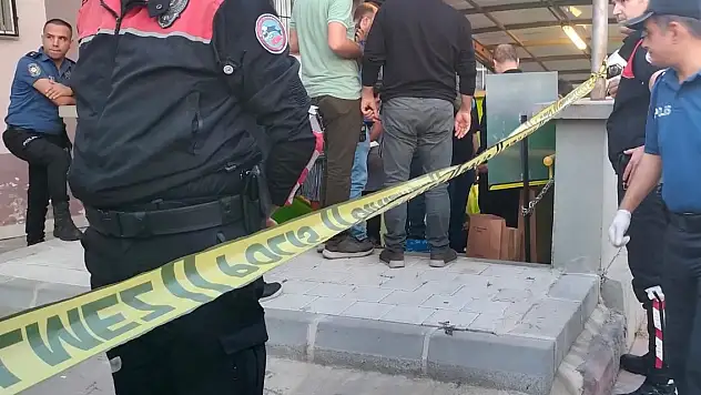 Eski eşini metro alt geçidinde tabancayla başından vurarak öldürdü