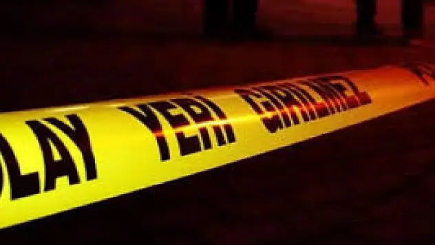 Kazdığı kanalizasyon çukuruna giren işçi, toprak altında kalıp öldü