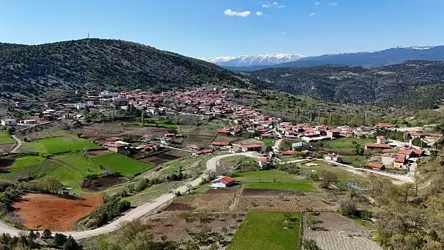 672 yıllık tarifle yılda 1 kez yapılıyor...Herkes o köye akın etti