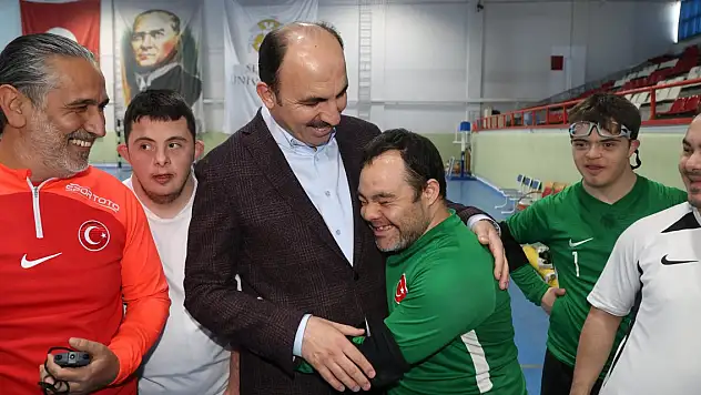 Başkan Altay: 'Engelleri birlikte aşıyoruz'