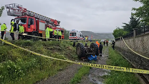 Traktörün altında kalan sürücü öldü