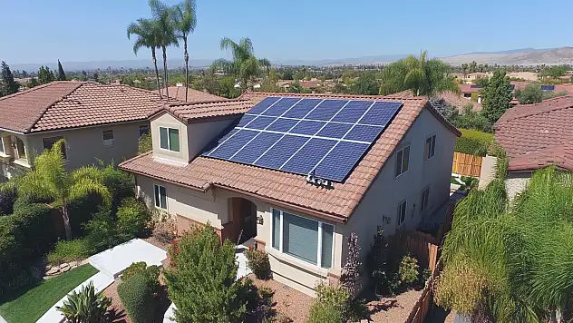 Ev İçin Güneş Paneli Fiyatları: Kurulum ve Maliyetler