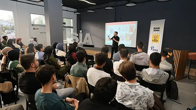 Girişimci ve yazar Cihan Buğdaycı Konyalı gençlere kilit bilgiler aktardı