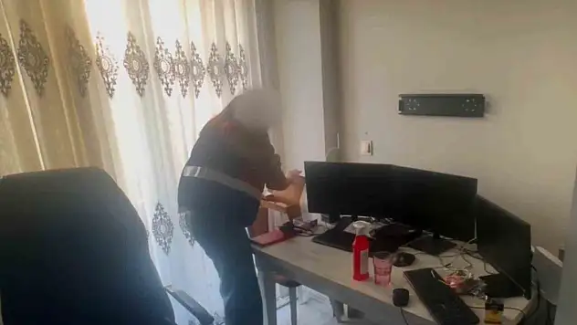 Konya dahil 7 ildeki DAEŞ operasyonunda 10 şüpheli yakalandı