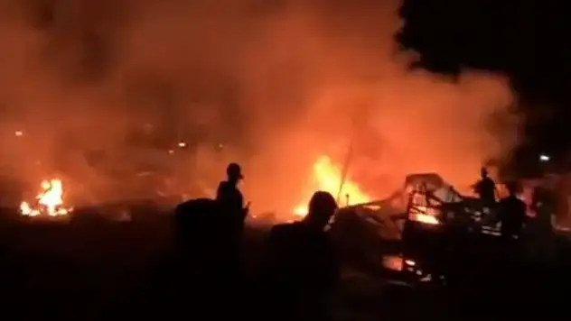 Sivilleri hedef aldı: En az 35 ölü