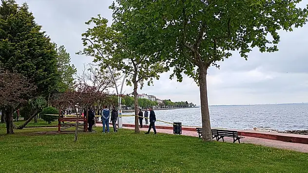 Kayalıklarda erkek cesedi bulundu