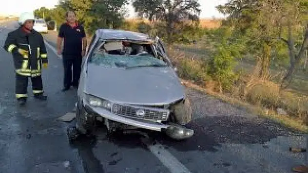Karapınar'da otomobil devrildi: 2 yaralı
