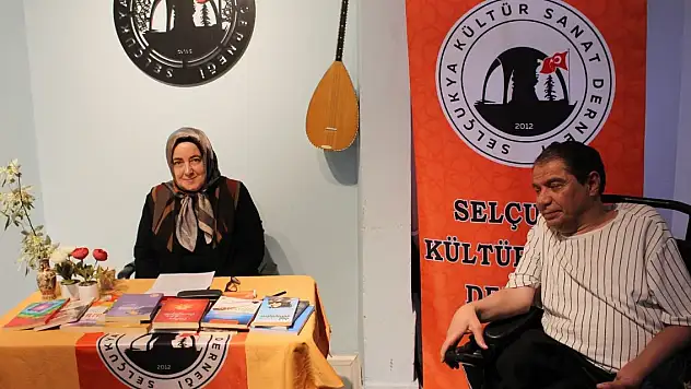 Ödüllü Yazar Koçak edebiyatı anlattı