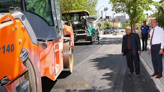Meram'da yoğun asfalt mesaisi
